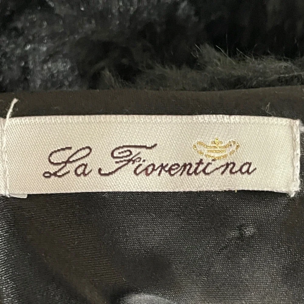 La Fiorentina Black Faux Fur Fluffy Asymmetric Poncho Wrap Cape Fall Womens OS